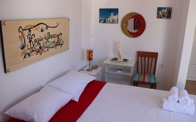 Flora's Red Studios