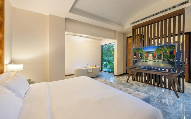 Phukalini Luxury Pool Villa & Onsen