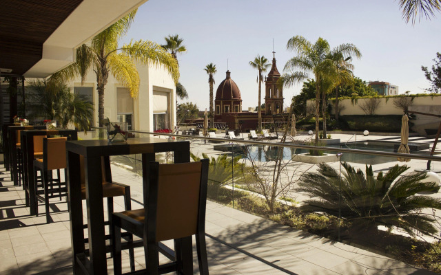 HS HOTSSON Hotel Leon