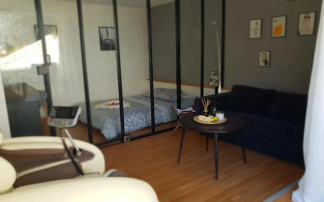 Suite room jacuzzi sauna privatif illimité Clisson