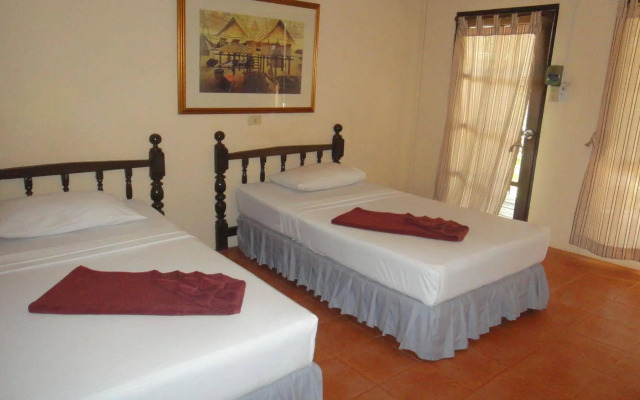 Tropical Garden Bungalow