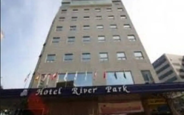 Hotel river park