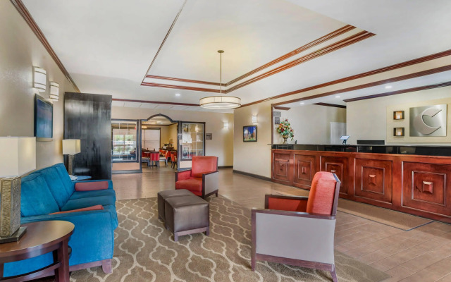 Comfort Suites Montgomery East Monticello Dr.