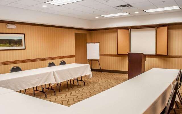 Quality Inn Near Walden Galleria Mall