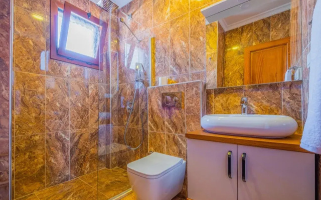Myra Villa 1
