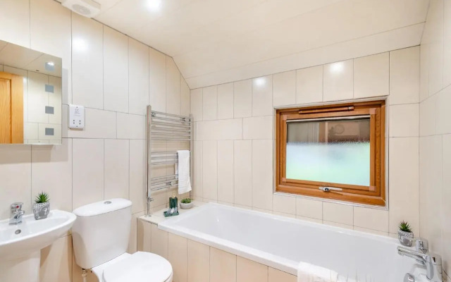 Nunland Hillside Lodges
