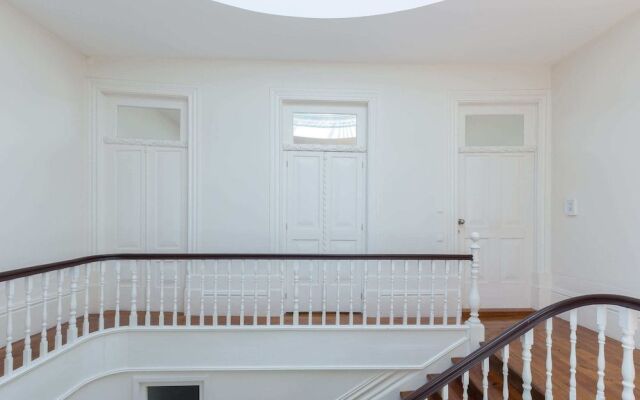 Oporto City Flats - Ayres Gouvea House