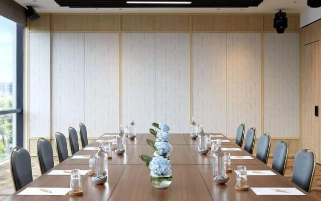 Momentus Hotel Alexandra