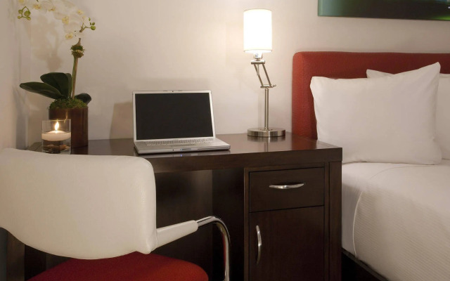 Hotel 27 by LuxUrban