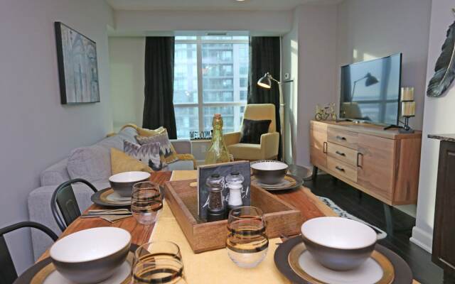 Neptune Townflats Premier 2 Bedrooms Condo Downtown Toronto