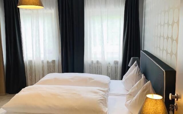 Akropolis Hotel