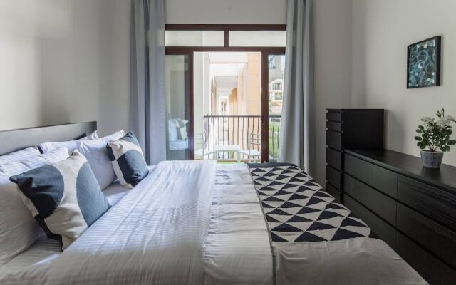 Spacious 1BR in Heart of JVC