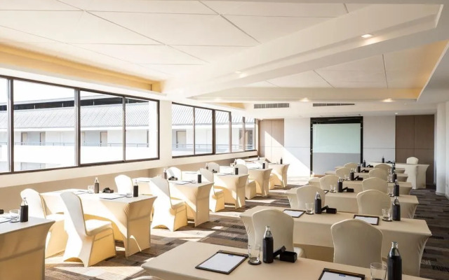 Centara Life Cha-Am Beach Resort Hua Hin