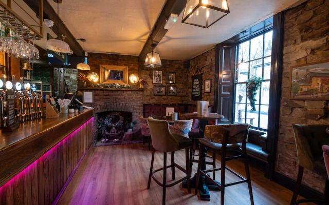 Rockingham Arms by Greene King Inns