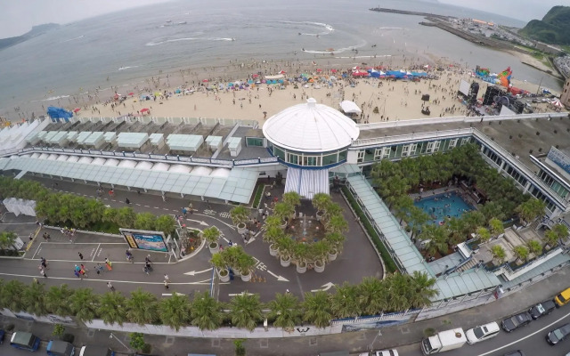 White House Beach Hotspring Resort