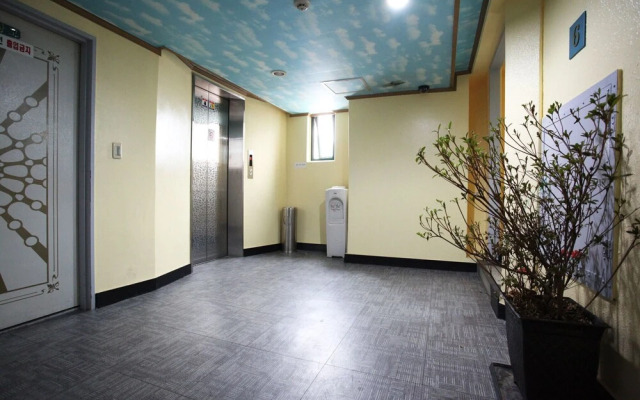 Cheongnyangni Dongbu Motel