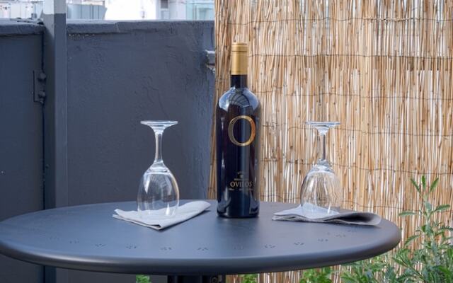 Nest Studio with Terrace, Acropolis View