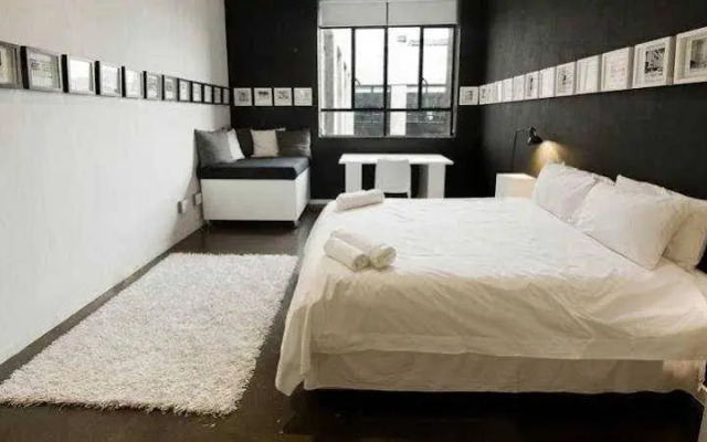 12 Decades Art Hotel