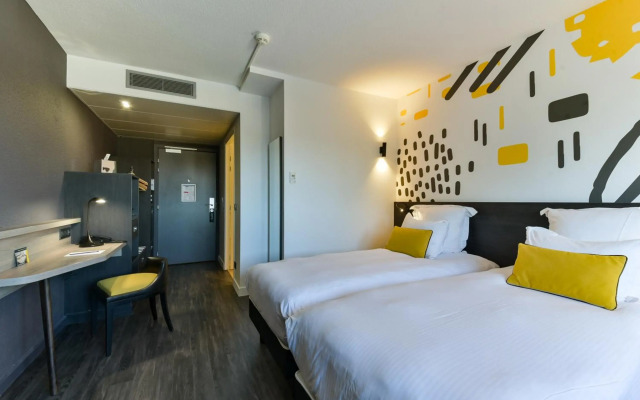 Holiday Inn - the niu, Fender Amsterdam by IHG