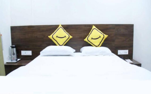 Vista Rooms At Station Road-Bhopal