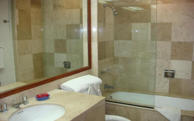 The Grand Mayan Acapulco