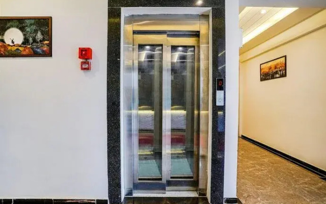 Fabhotel Grand Residency