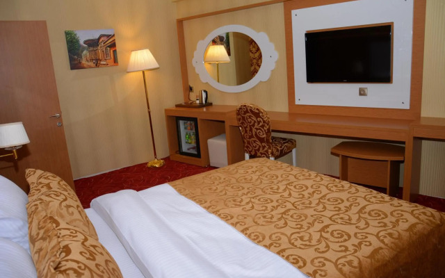 Haldi Hotel