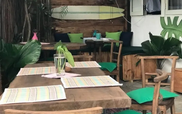 Palms Friendly House