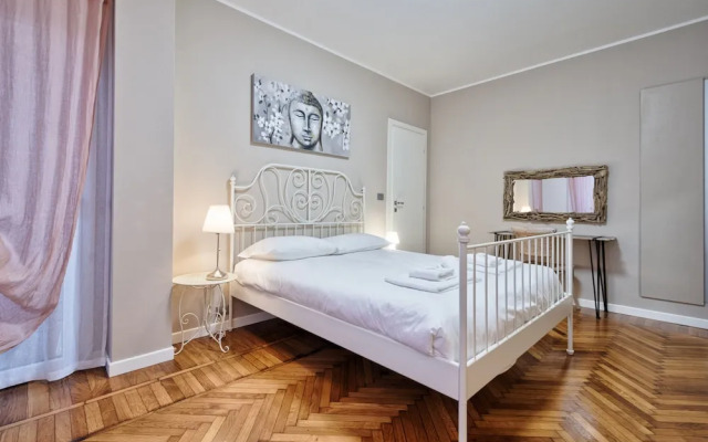 Borgo Dora Balcony Flat