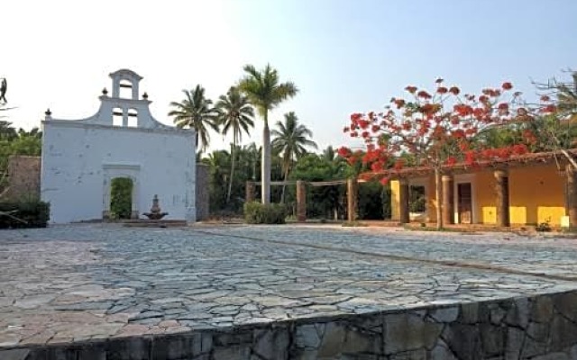 Boca de Iguanas Beach Hotel