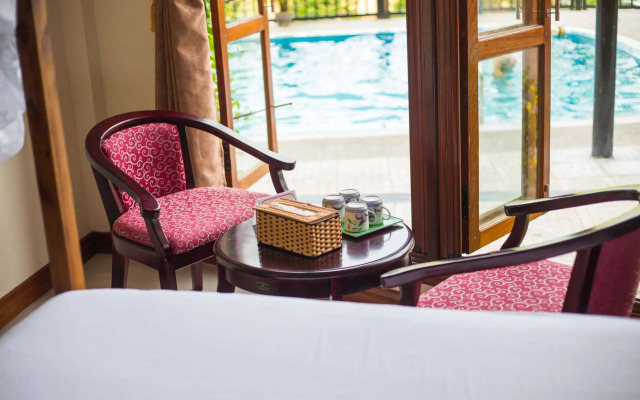 Phong Nha Lake House