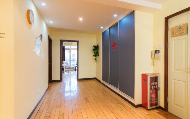 Jiayuhuxiao Apartment
