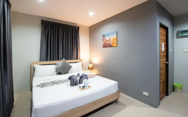 The Living Hotel SamutPrakan