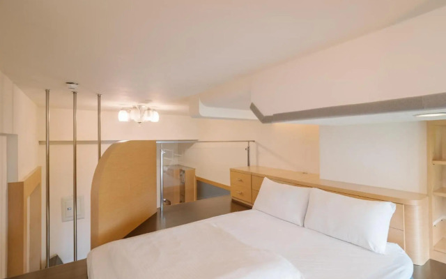 CJ Hotel