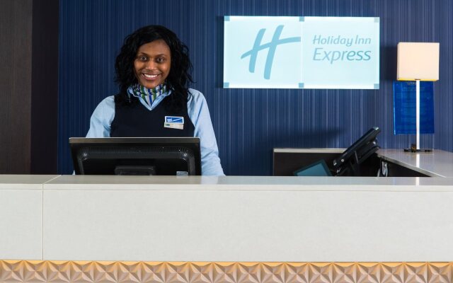 Holiday Inn Express London Wandsworth, an IHG Hotel