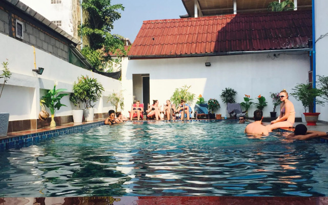 V Central Hotel