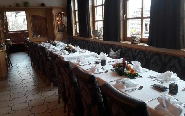 Restaurant Und Hotel Alter Brunnen