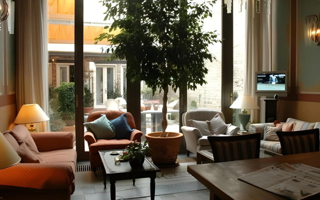 Fitz-Roy Urban Hotel Bar and Garden