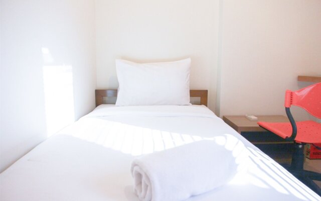 2BR Hampton's Park Apartment near Pondok Indah