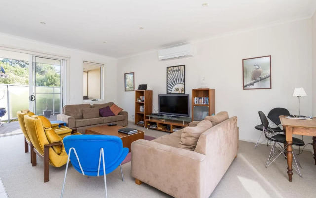 SANDPIPER 5 CLOSE TO TOWN Inlet Side