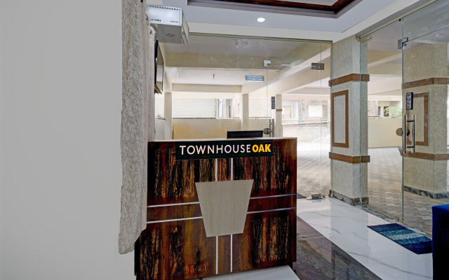 Super Townhouse Oak Bachupally Medical College Formerly SV Hotels