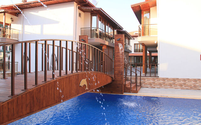 Dolphin Apart & Hotel