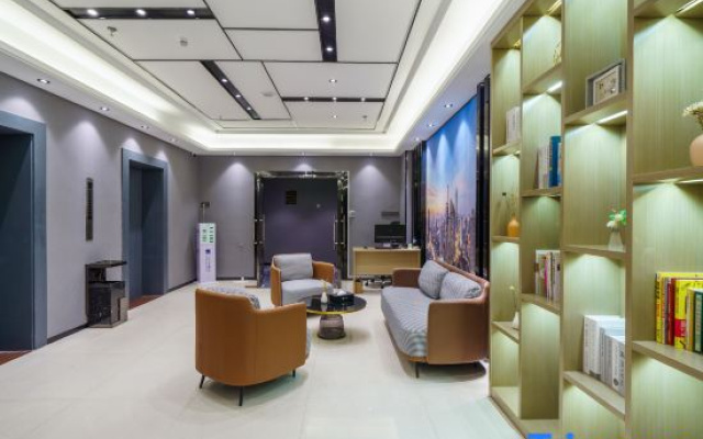 Green Carrier Hotel (Shenzhen Nanshan Coast Chengnan Oil Store)