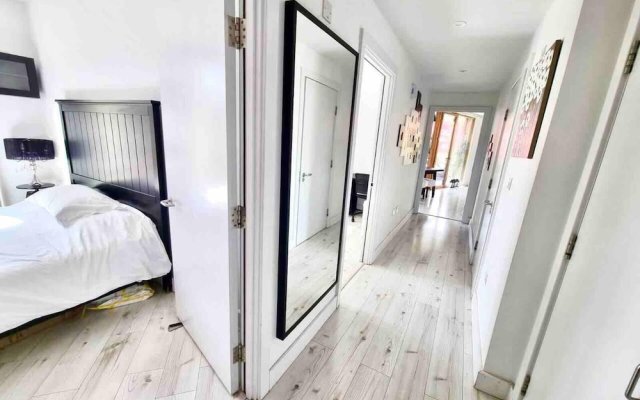 Stunning 2-bed Apt & Balcony in Notting Hill