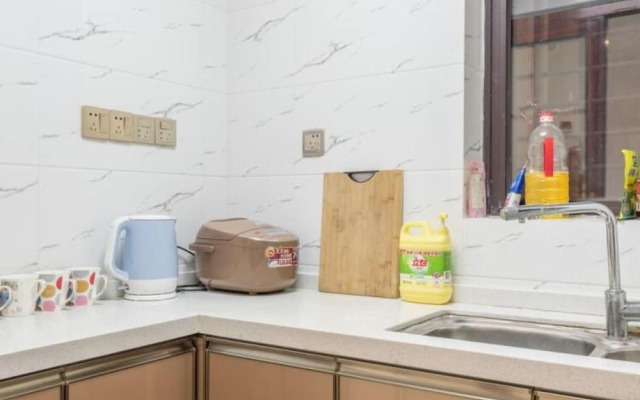 Big White's Home Xincheng Branch