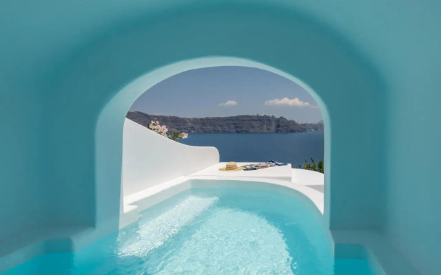 Chelidonia Luxury Suites
