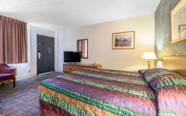 Rodeway Inn & Suites