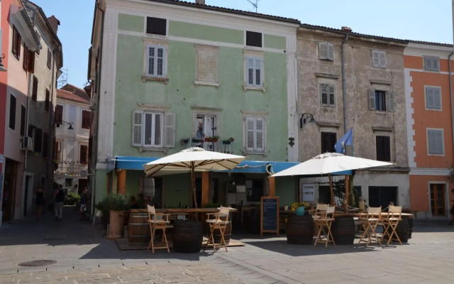 Stone wall apartments Izola