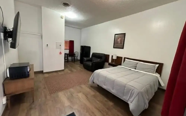 Bobbi's Classic Motel
