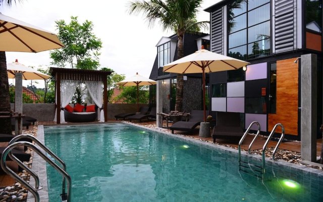 Bukit Pool Villas